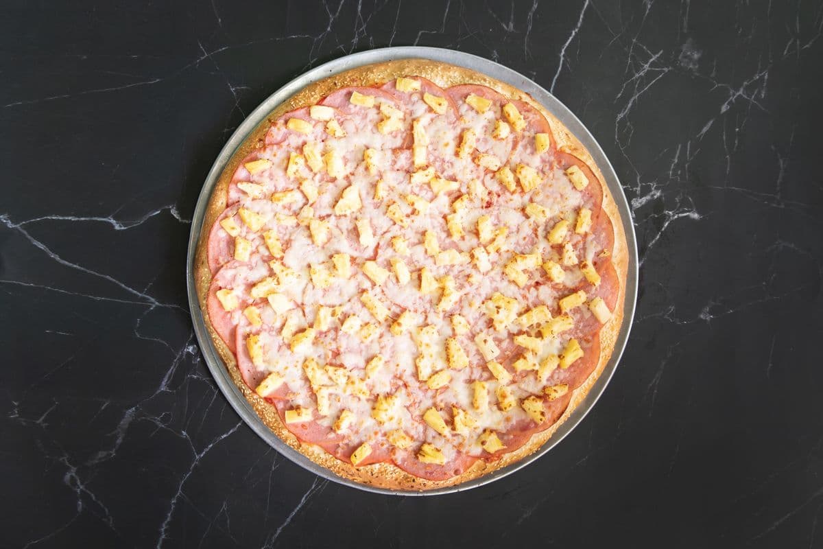 Medium Double Hawaiian Delight Pizza