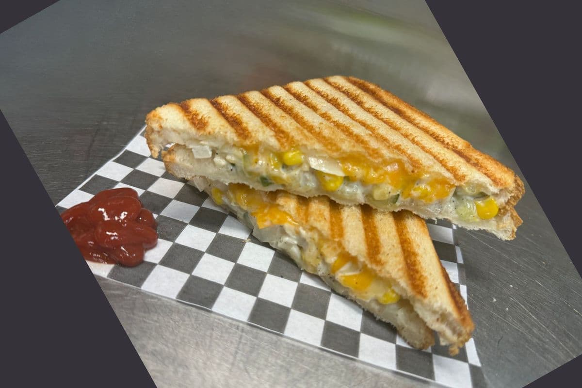 Creamy Cheesy Corn Sandwich