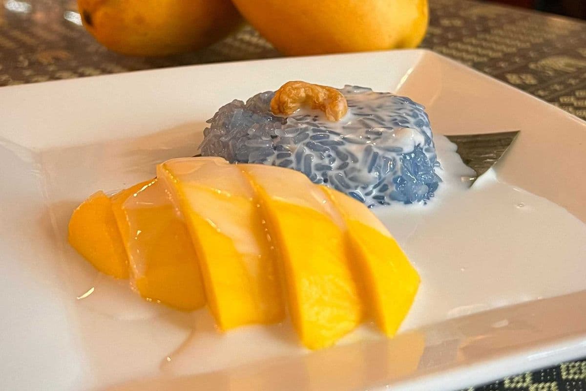 Sweet Sticky Rice with Mango