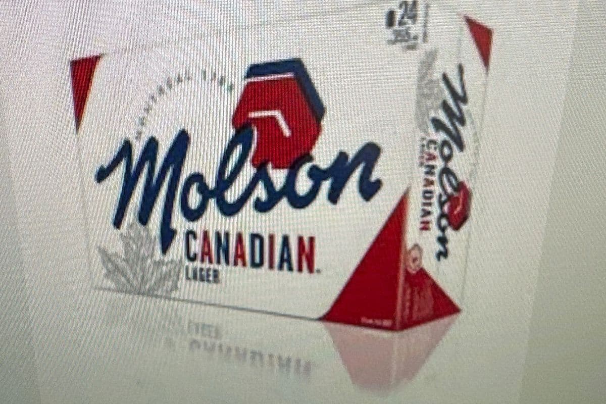 Molson Canadian Lager Beer (24 x 355ml)
