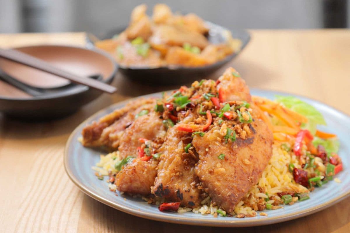Salt & Pepper Pork Chop with Fried Rice or Soy Sauce Fried Noodles 🌶️ 椒盐猪扒炒饭或炒面🌶️