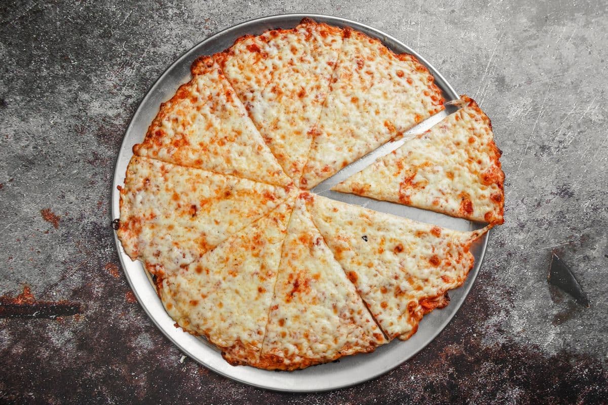 14" Tomato Sauce and Cheese Pizza