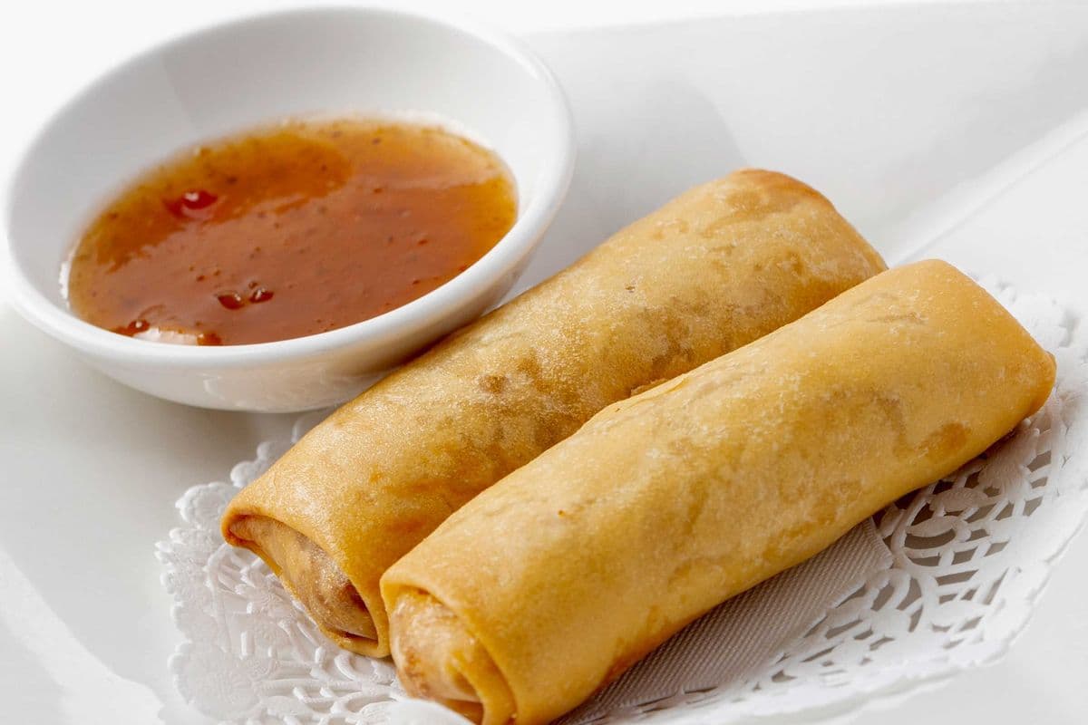 008. Vegetable Spring Rolls 素春捲 (2 pcs)