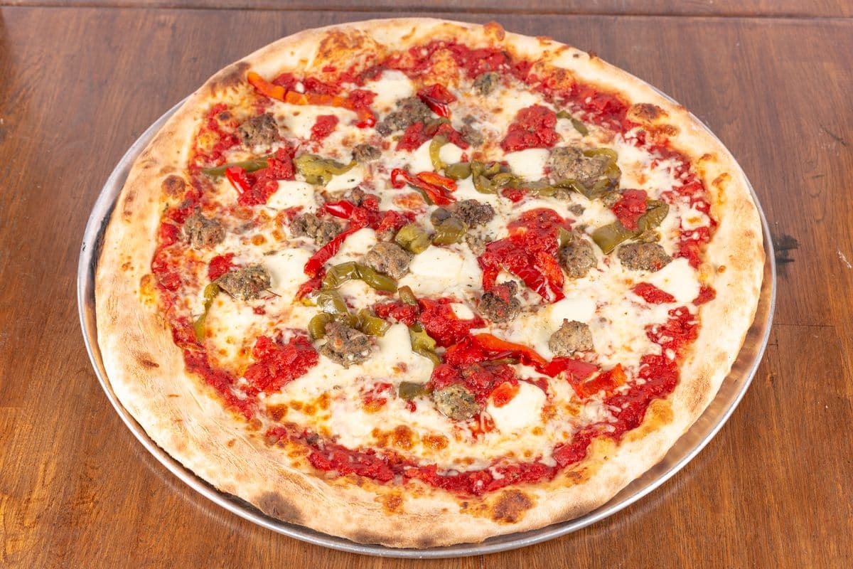 Meatball and Peppers Pizza