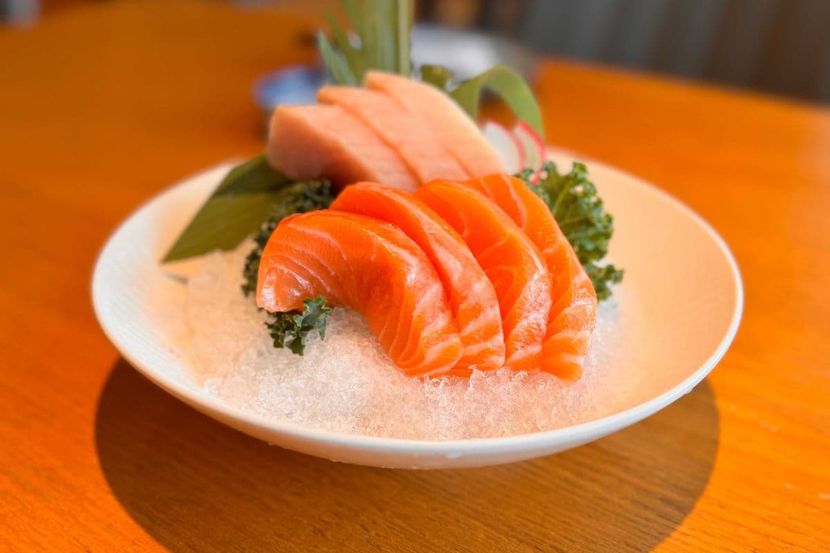 4 Salmon & 3 Tuna Sashimi