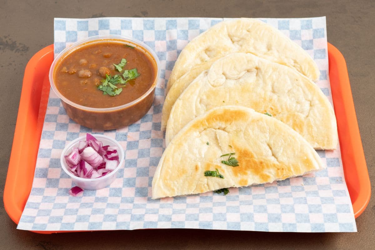 Chole Kulcha