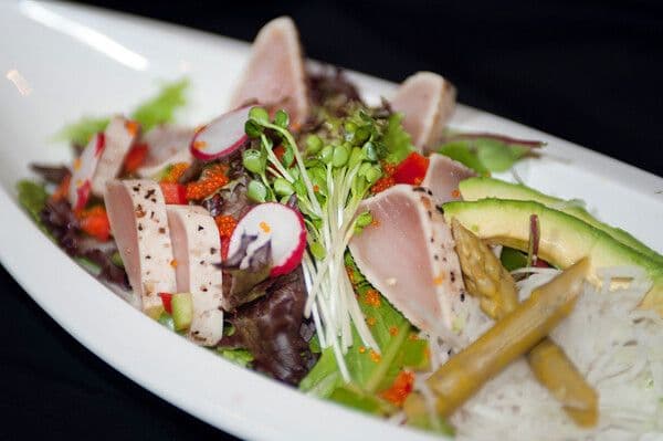 Tuna Tataki Salad