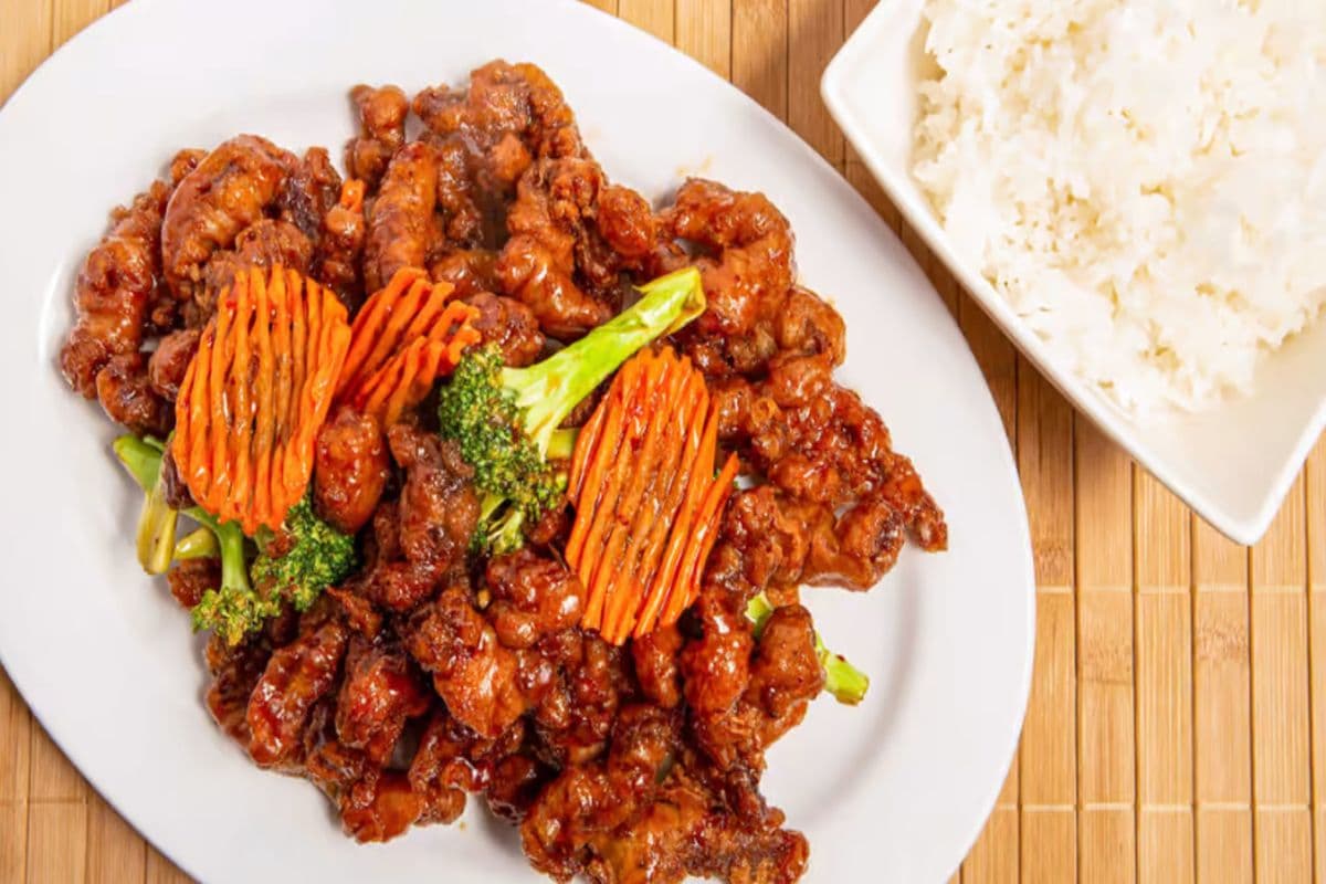 70. Ginger Beef or Sour Spare-Rib with Steam Rice