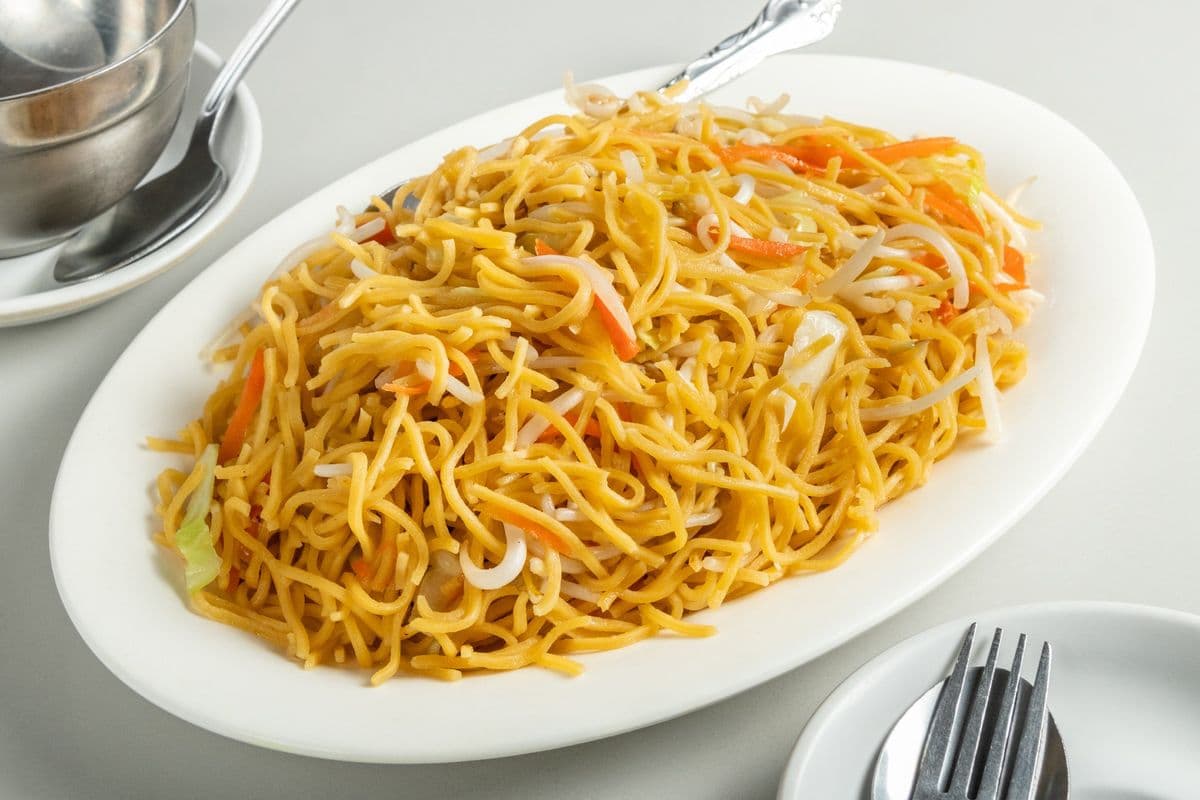23. Buffet-Style Chow Mein