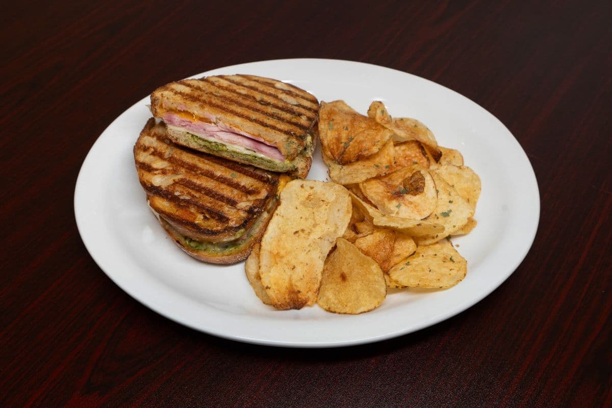 Ham and Pesto Cheese with Chips