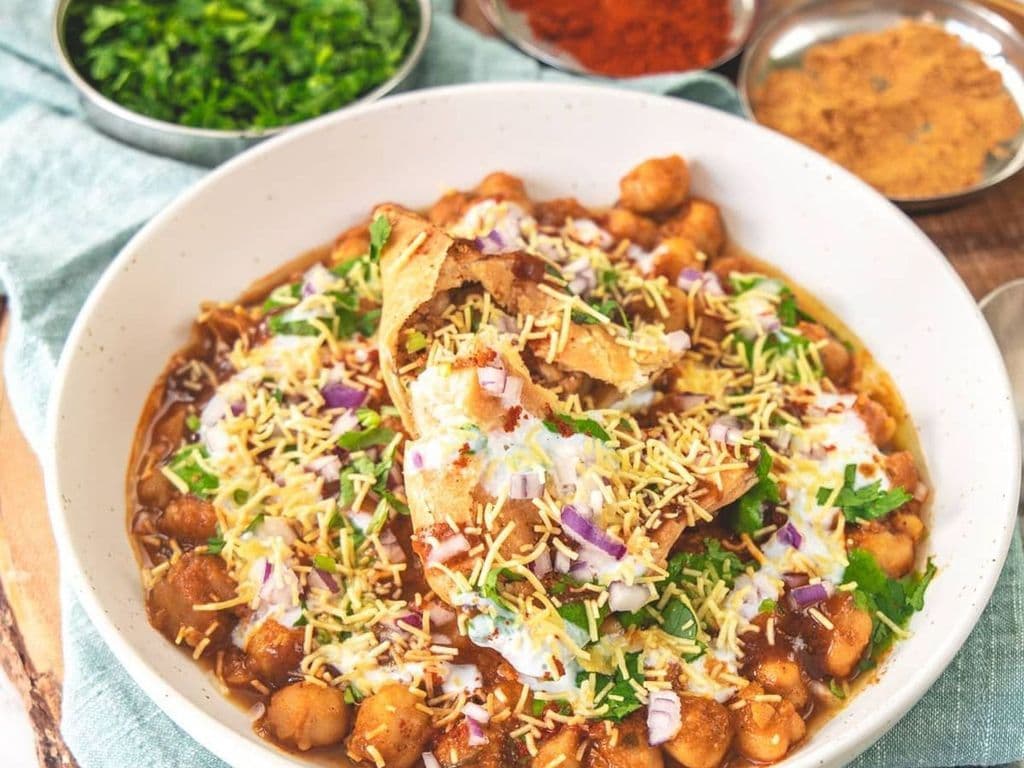 Chole Samosa Chaat