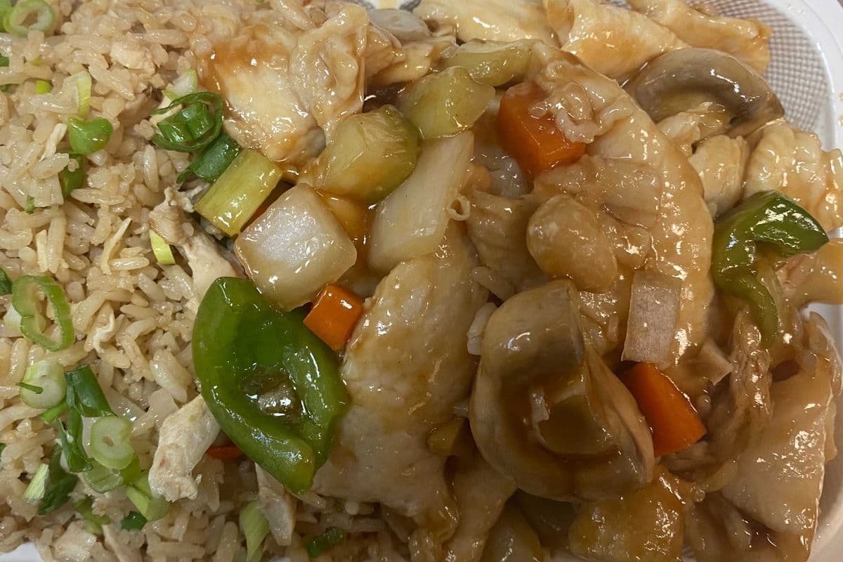 L8. Chicken or Beef with Diced Vegetables and Almonds