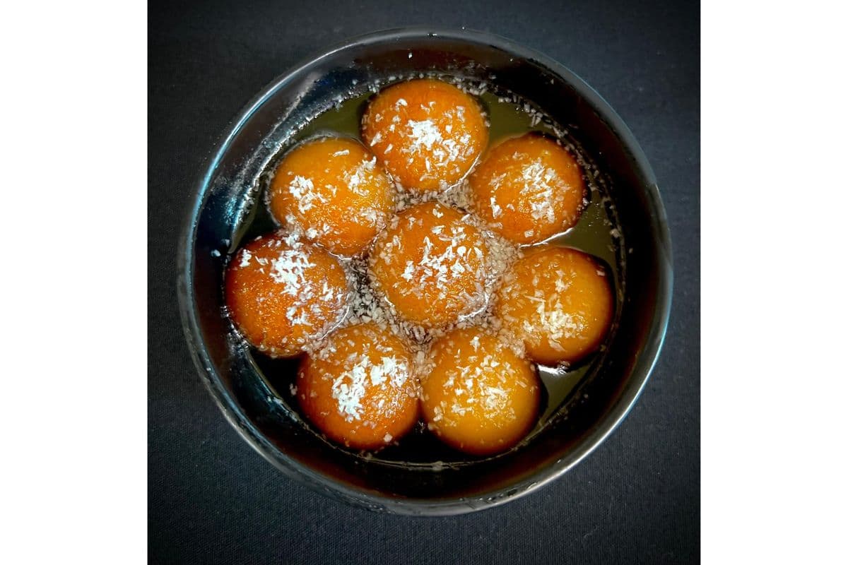 Gulab Jamun (3 pcs)
