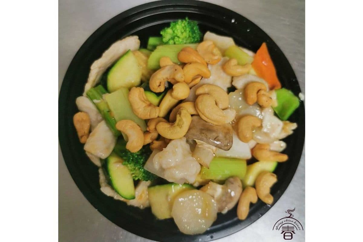 41. Chicken with Cashew Nuts
