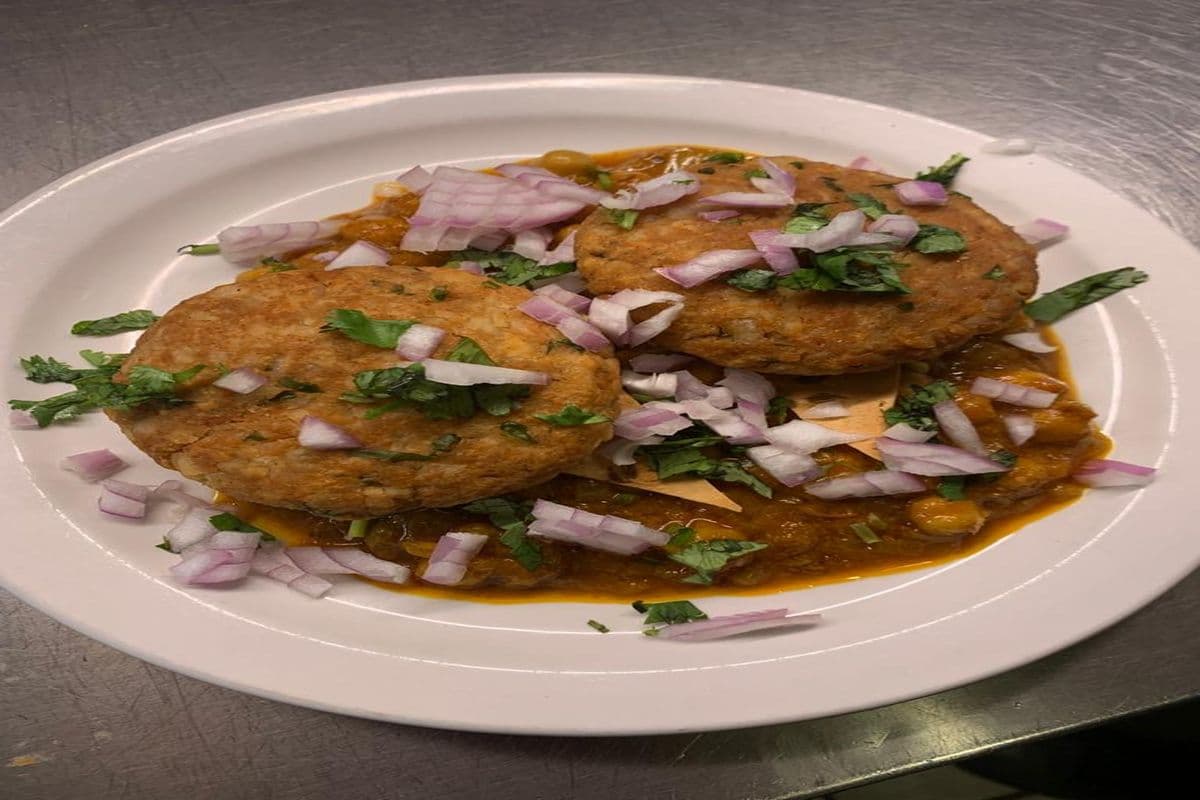 Aloo Tikki Plate (2 pcs)