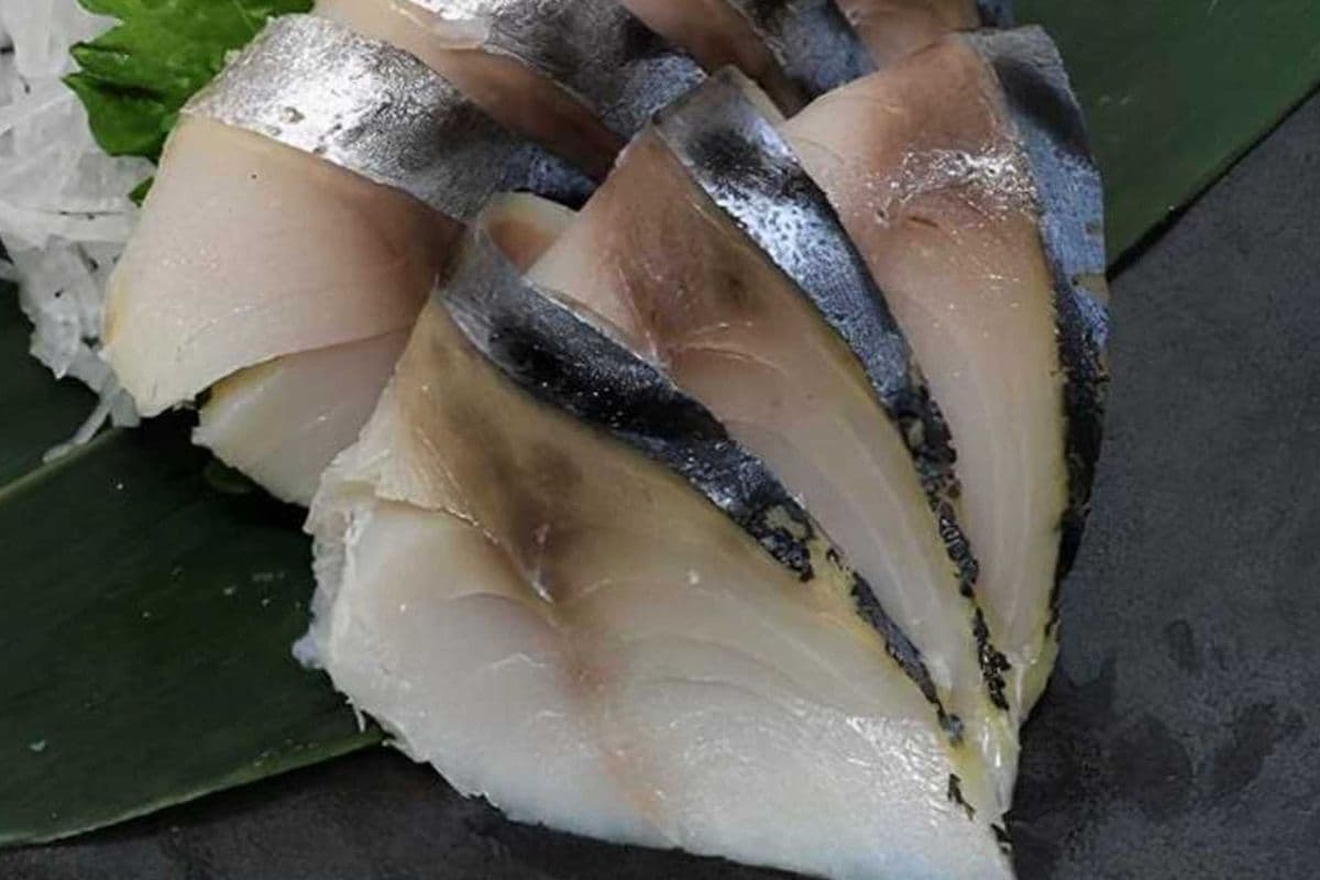 Saba (Mackerel) (3 Pieces)