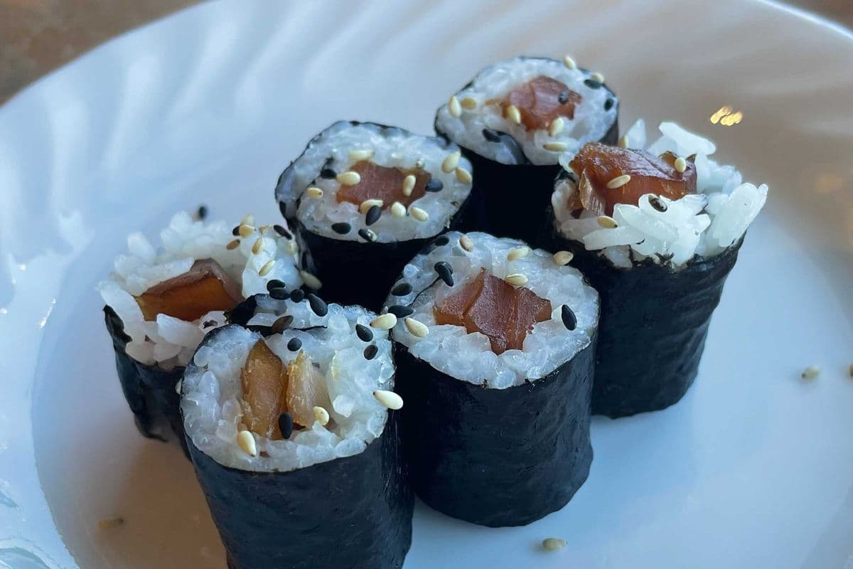 Maple Smoken Salmon Maki ( small roll, 6pcs)