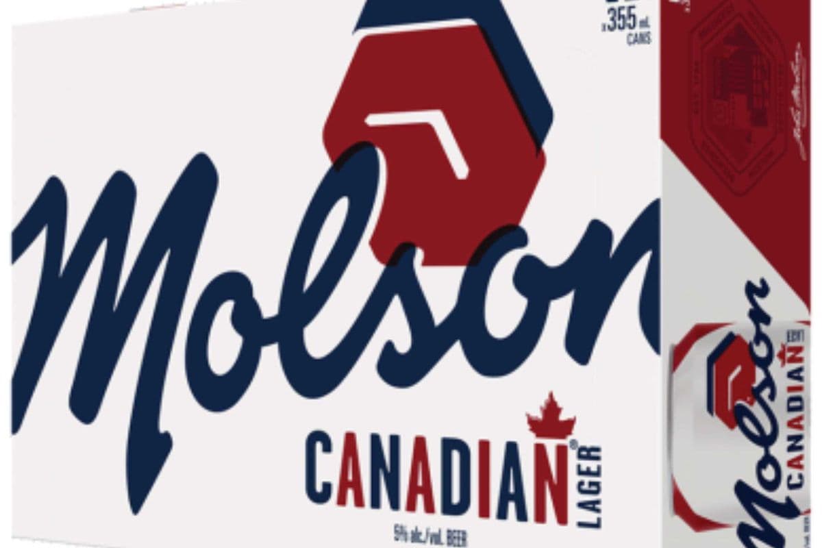 Molson Canadian (24 x 355 ml Cans)