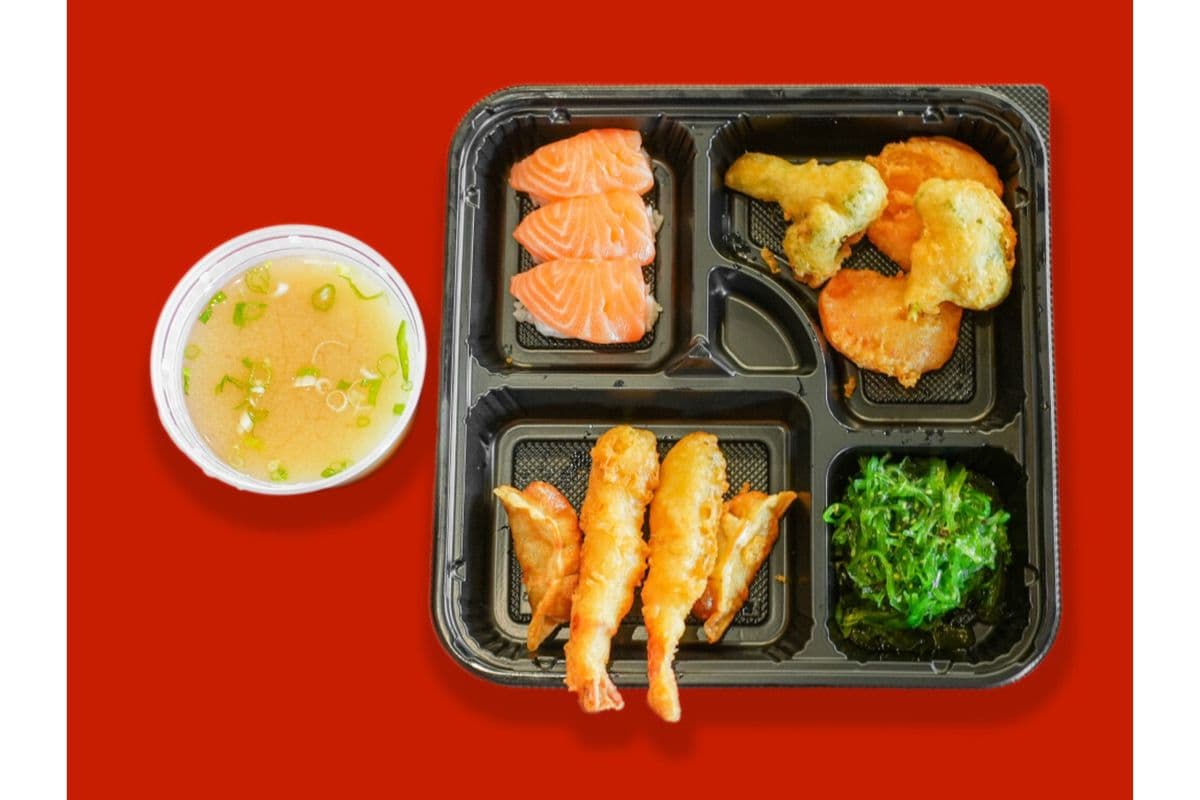 04 Salmon Sushi (3pcs), Chicken Gyoza (2pcs), Yam Tempura (2pcs), Tempura Shrimp (2pcs), and Brocoli Tempura (2pcs)