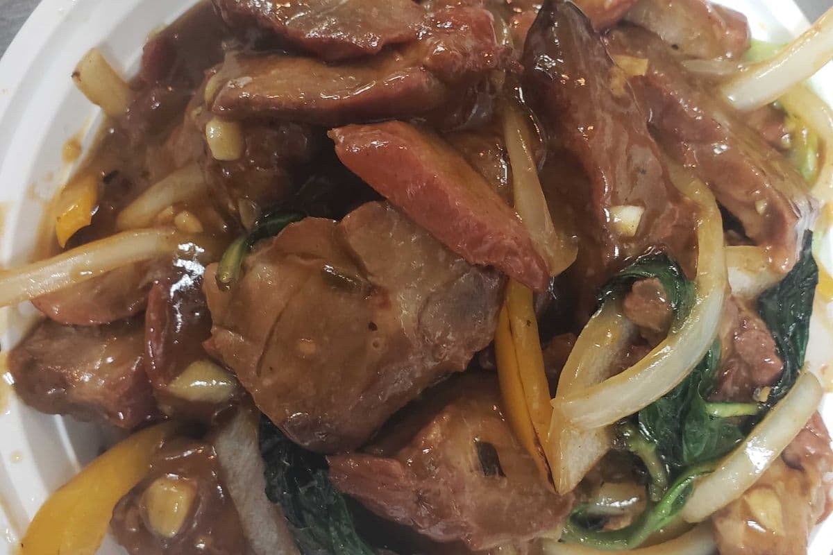 D18. Thai Basil Fried BBQ Pork