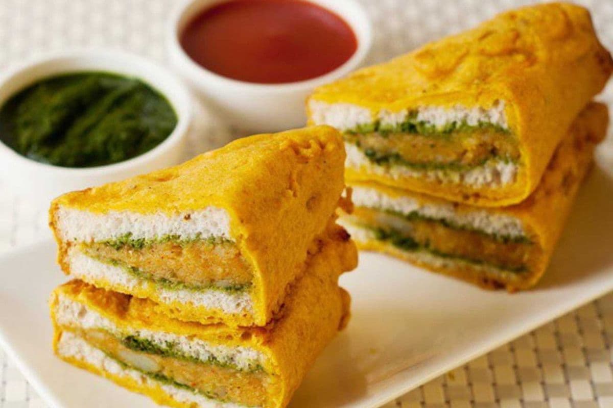 Bread Aloo Pakora (2 pcs)