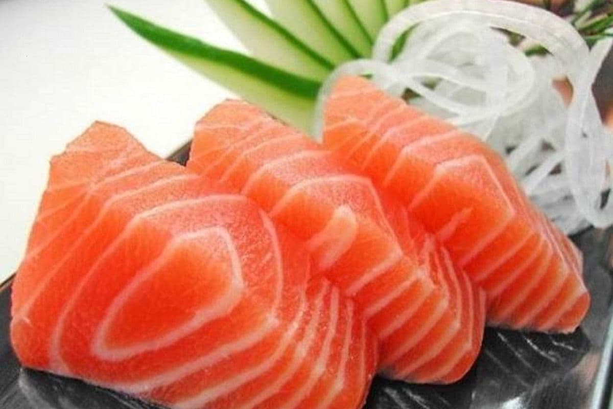 Salmon Sashimi (3pcs)