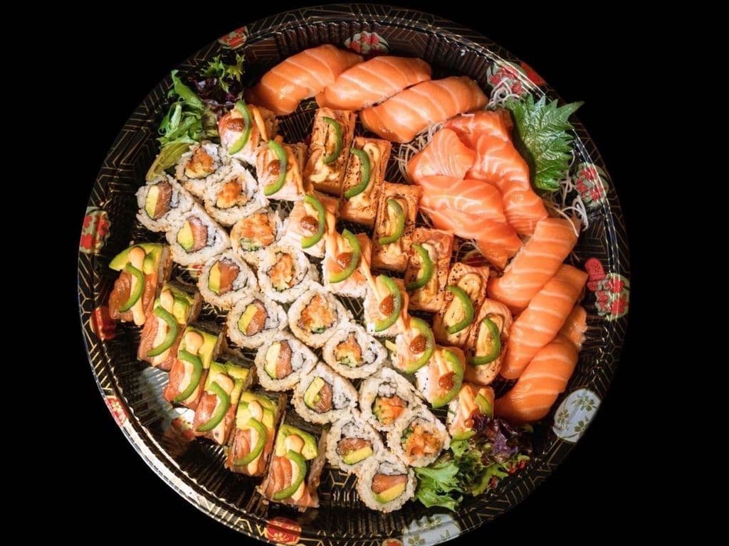 Salmon Lover Platter(48 Pcs)