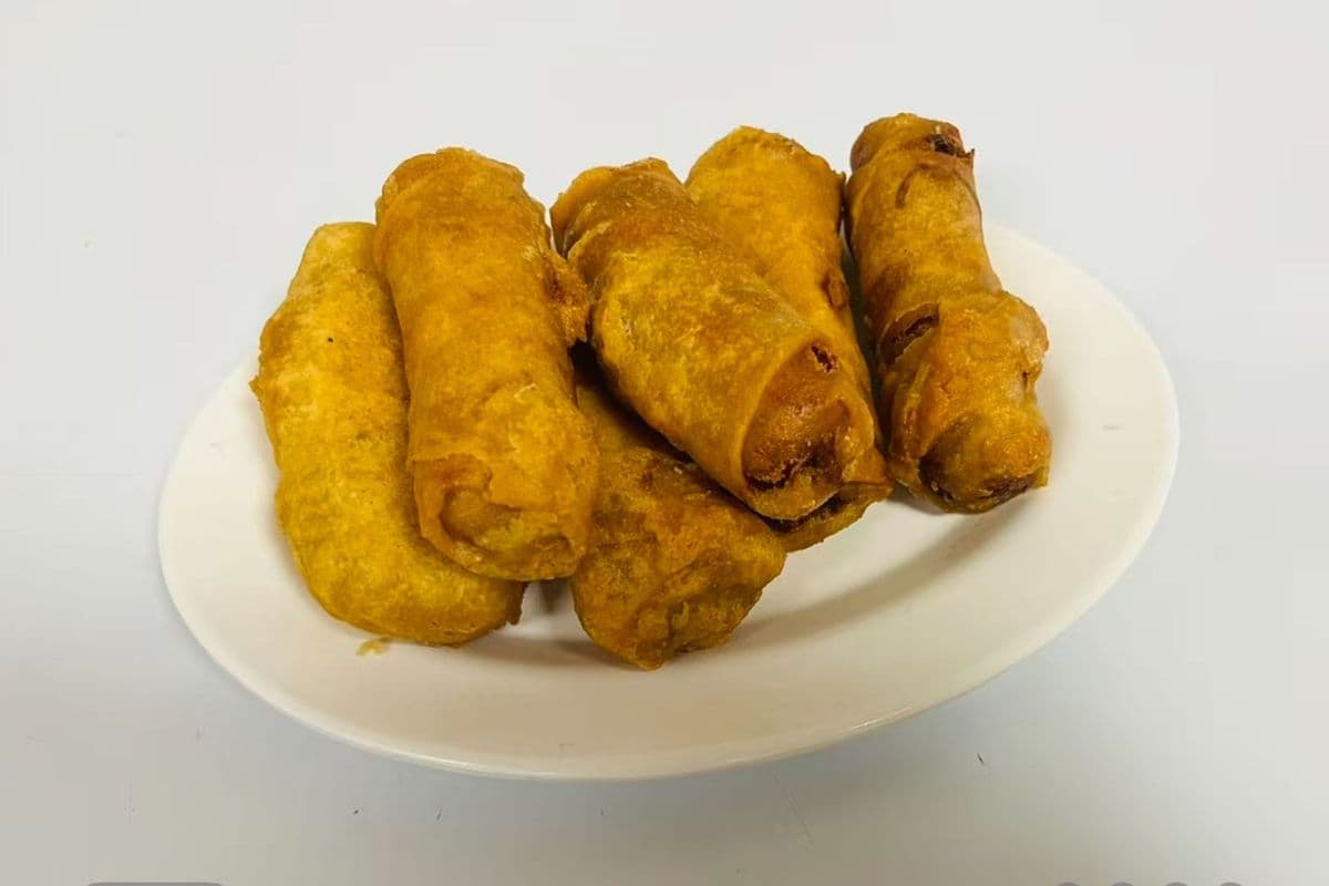 F10. Deep Fried Home-made Veggie Spring Roll (6pcs)