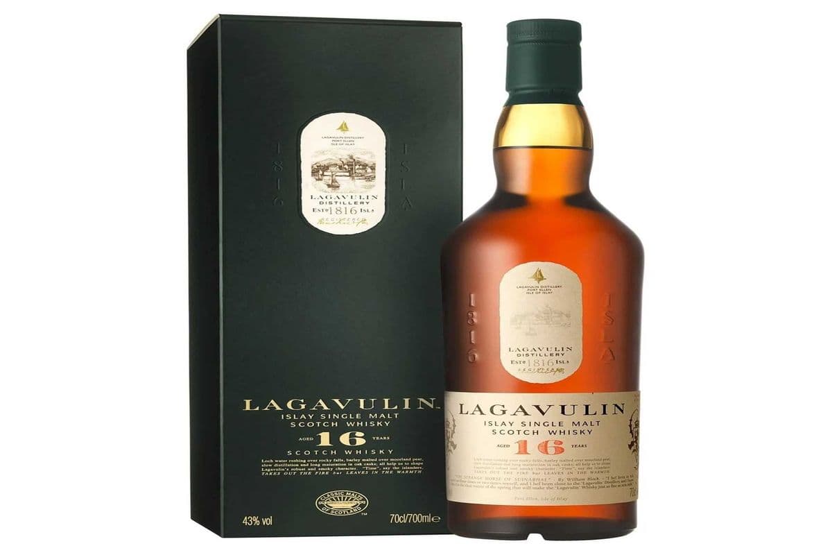 LAGAVULIN 16 YR SCOTCH WHISKY 750 ML (1 x 750ML)
