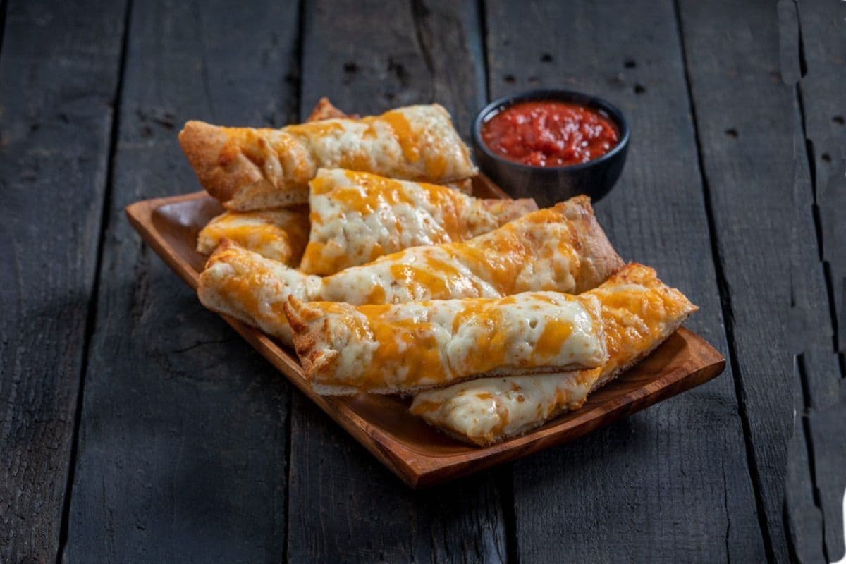 Cheesy Bread (8 pcs)