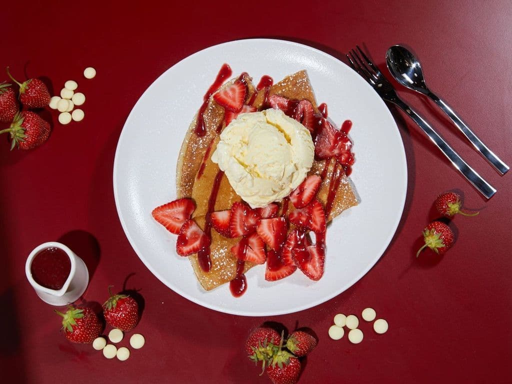 STRAWBERRY FIELDS Crepe
