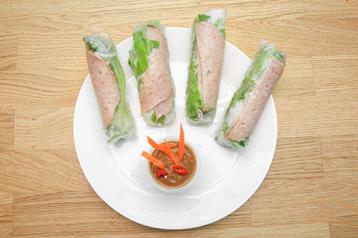 18. Salad Rolls with BBQ Pork Patties (4 Pieces) - Goi Cuốn Nem Nướng