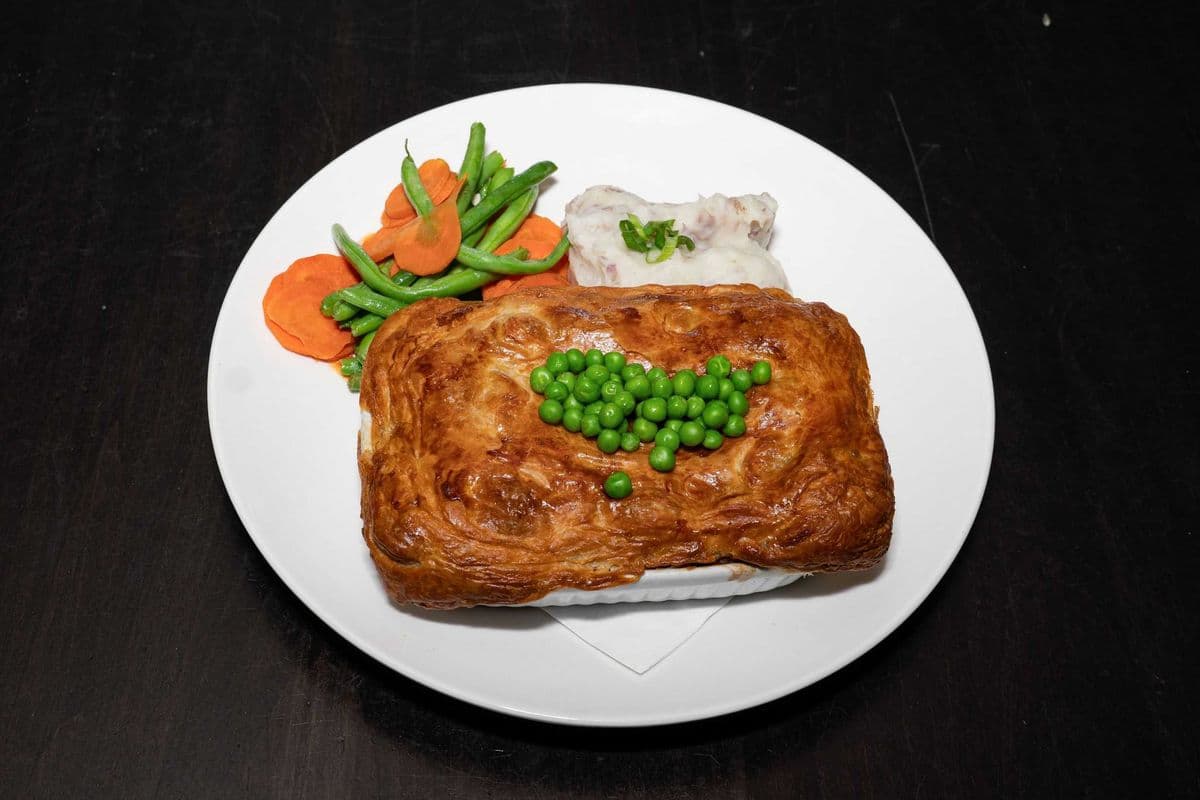 GUINNESS STEAK PIE