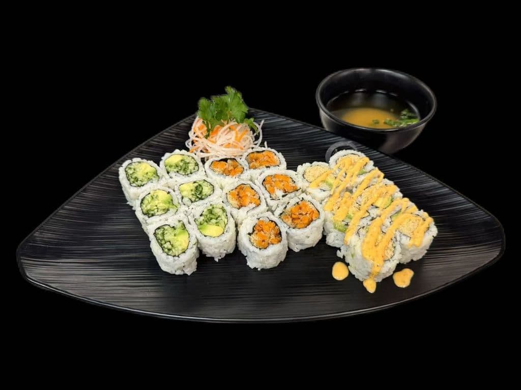 S8. Vegetarian Set (18 pcs)