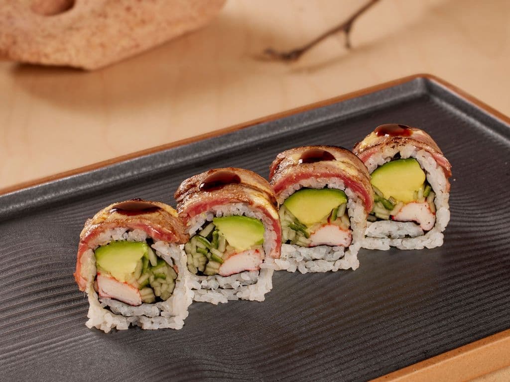Torched Beef Roll (8pcs)