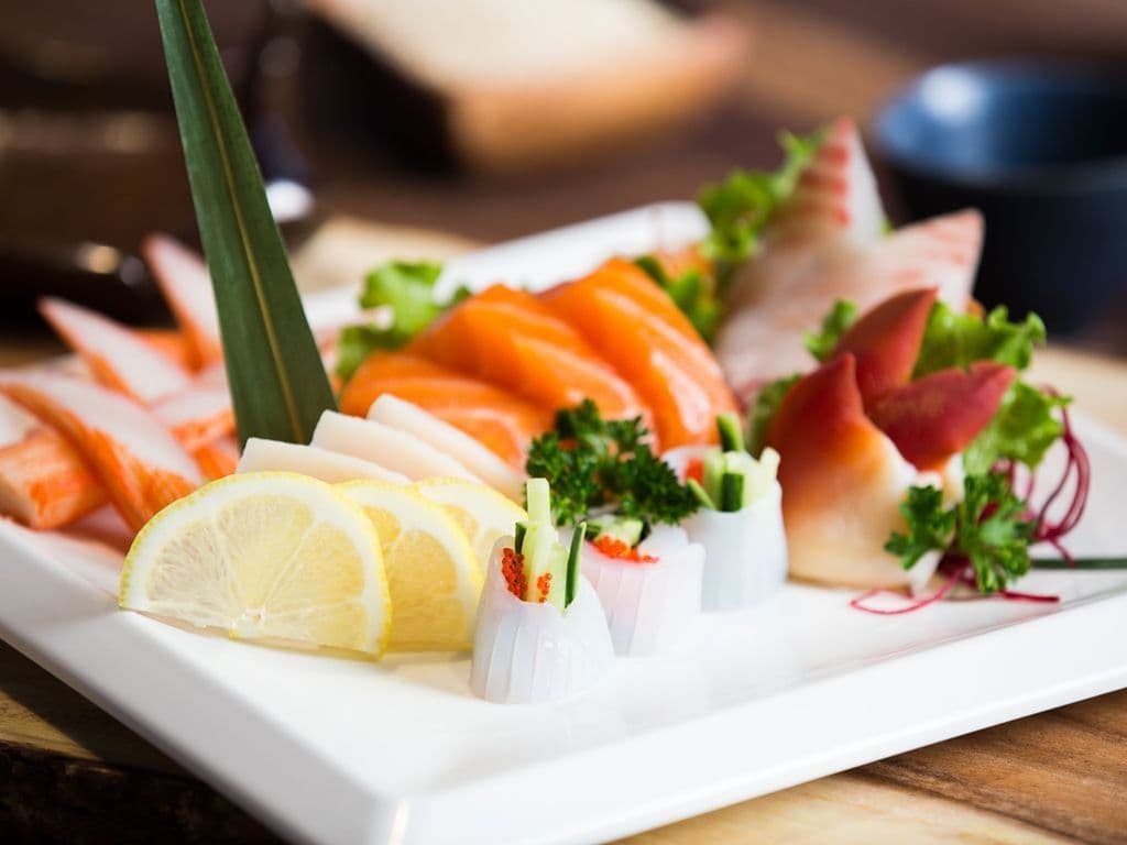 S02 Gold Sashimi Combo (18 pcs)