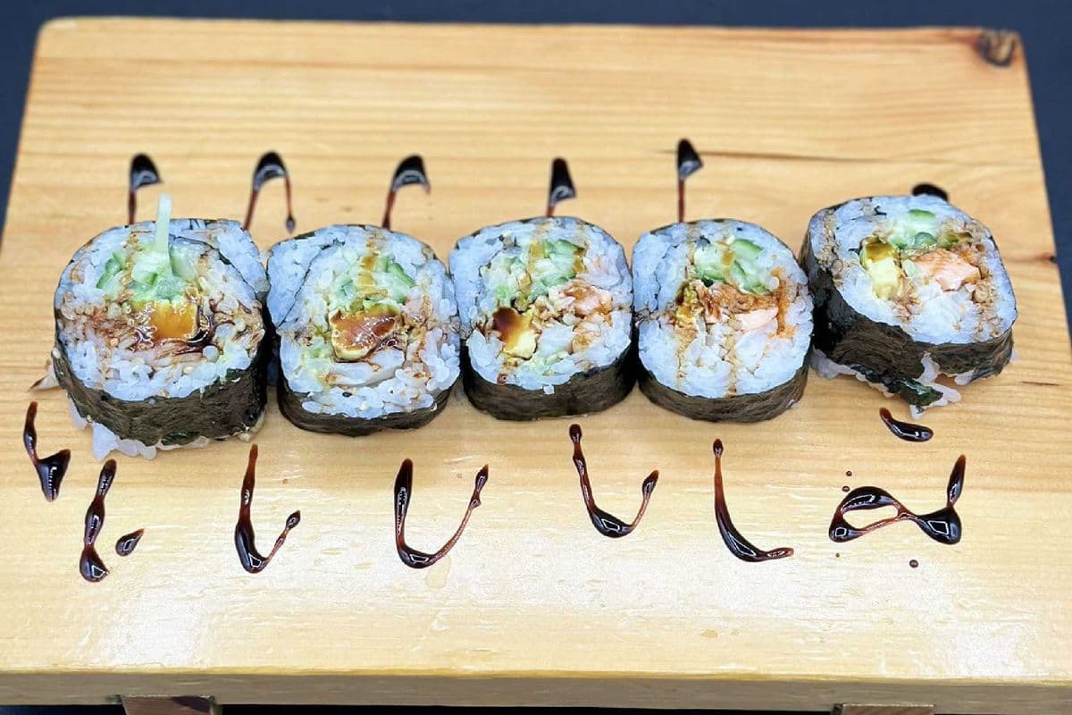 085 Grilled Fish Roll (5 pcs)
