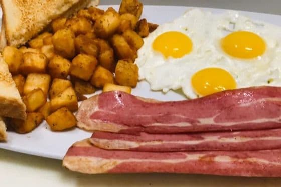 7. Turkey Bacon, Eggs, Toast, and Home Fries