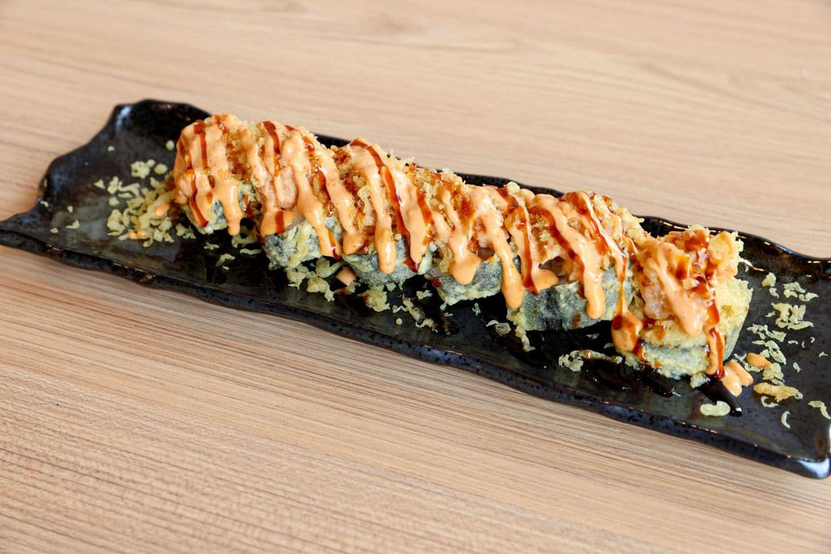 Volcano Roll (6 pcs)