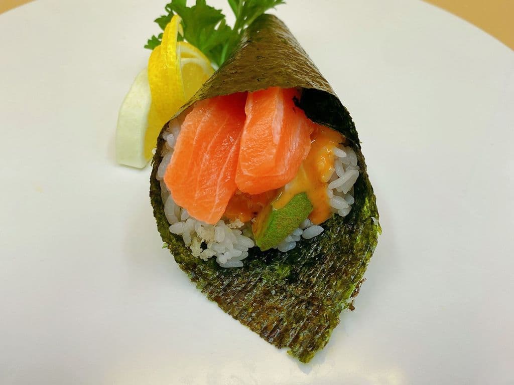 Spicy Salmon HandRoll
