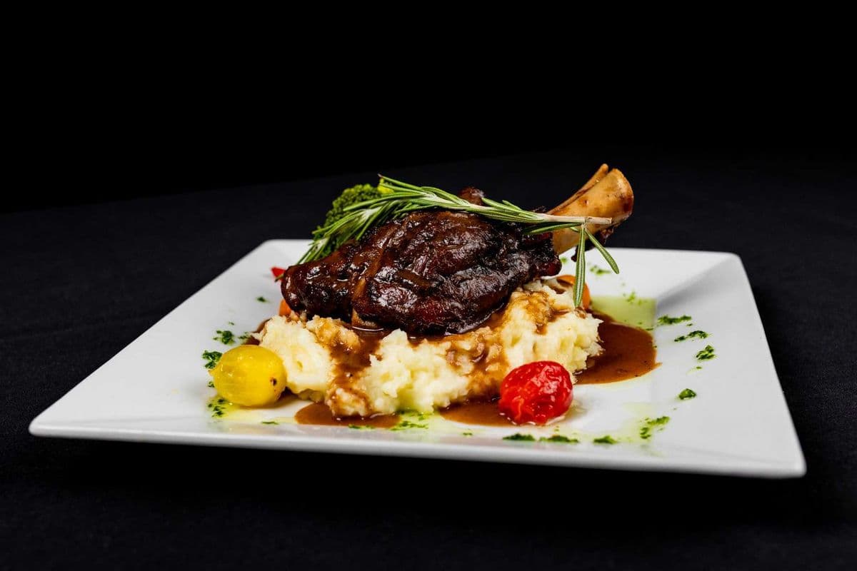 Lakeshore Lamb Shank in Red Wine Sauce **halal**