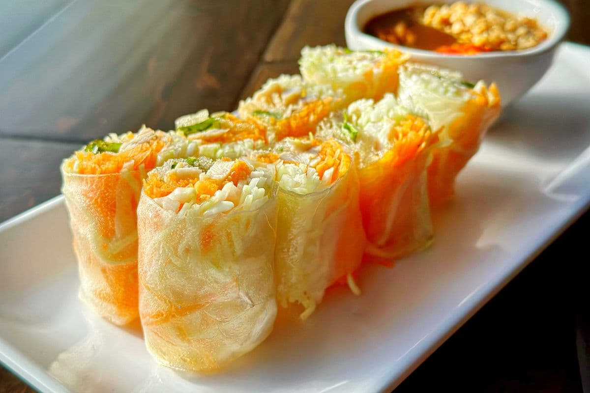 605 Fresh Basil Vegetable Rolls (Two Rolls)