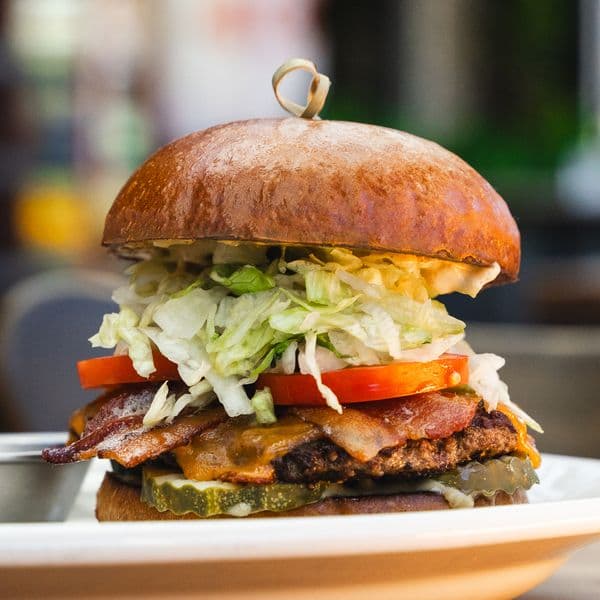 TRADITIONAL PUB BURGER