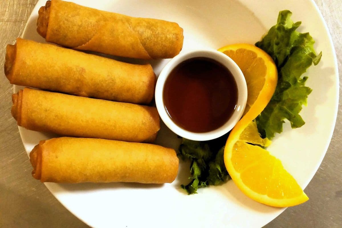 6. Vegetarian Spring Rolls (4 pcs)