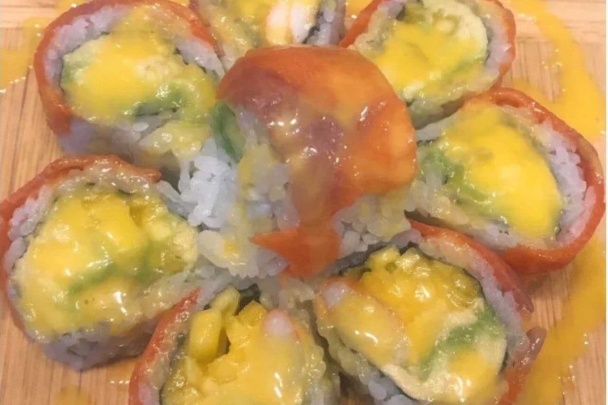 14. Sakura Special Roll (8 pcs)
