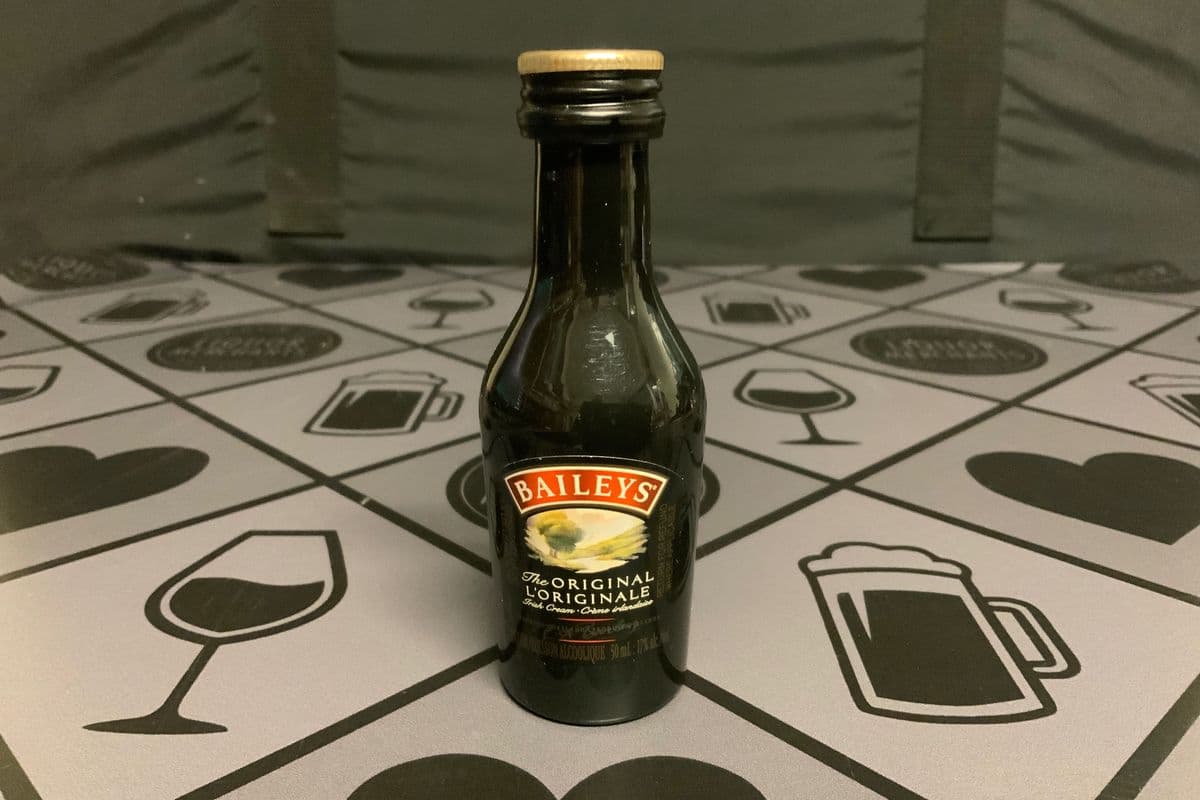 BAILEYS IRISH CREAM (1 x 50ml)