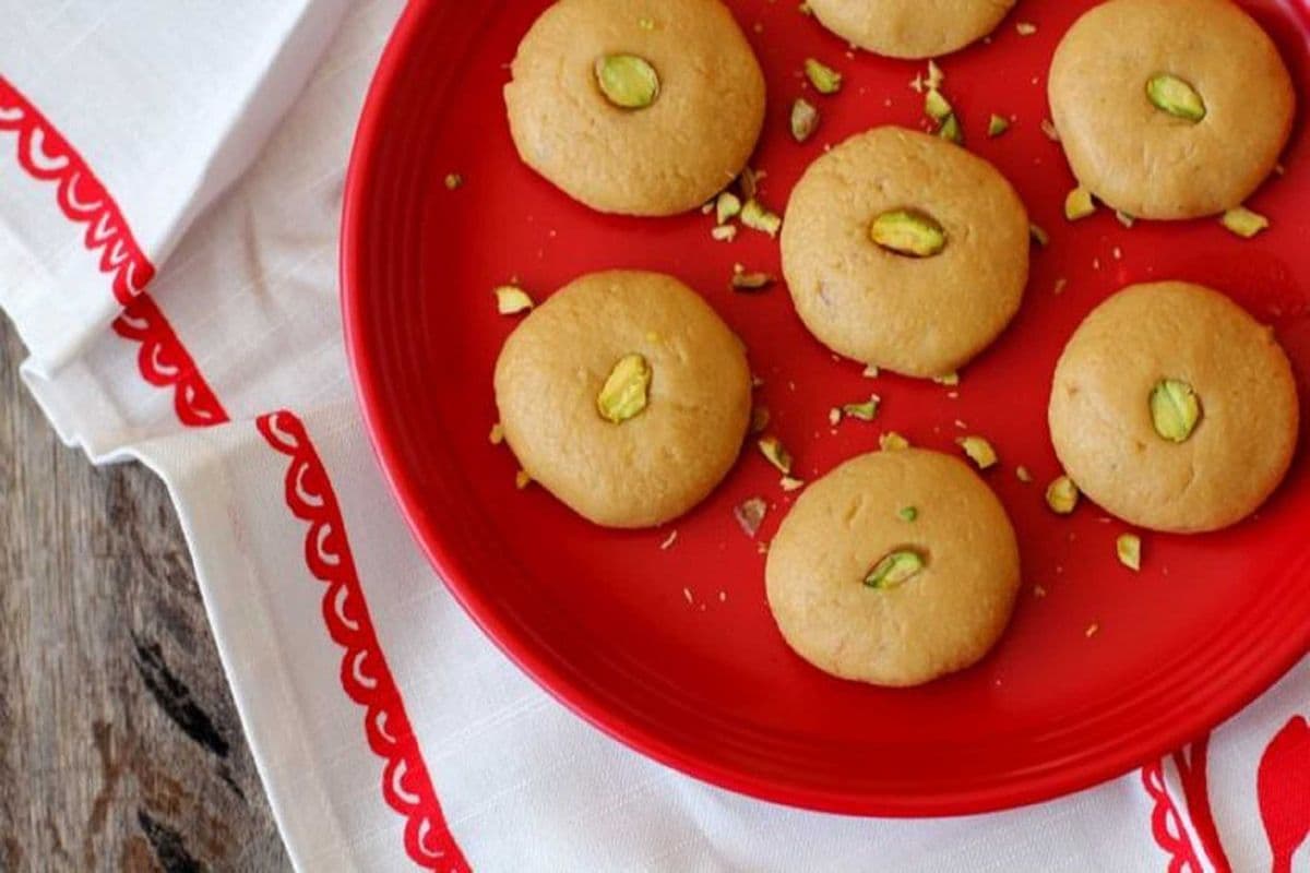 Khoya Peda