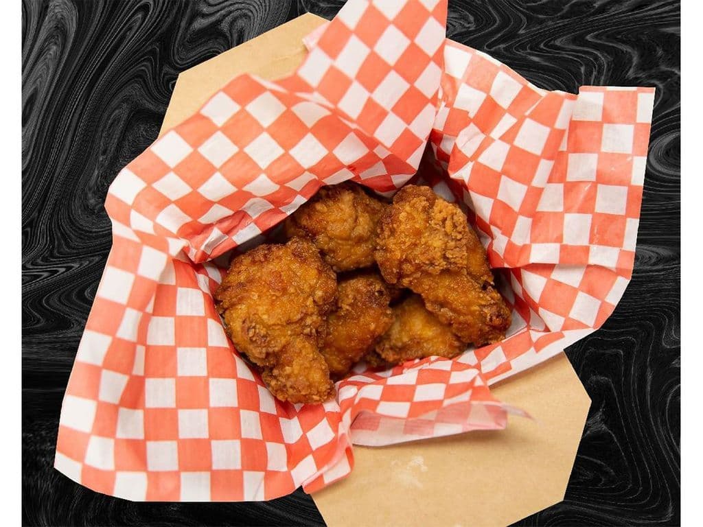 Breaded Chicken Wings (6 pcs)