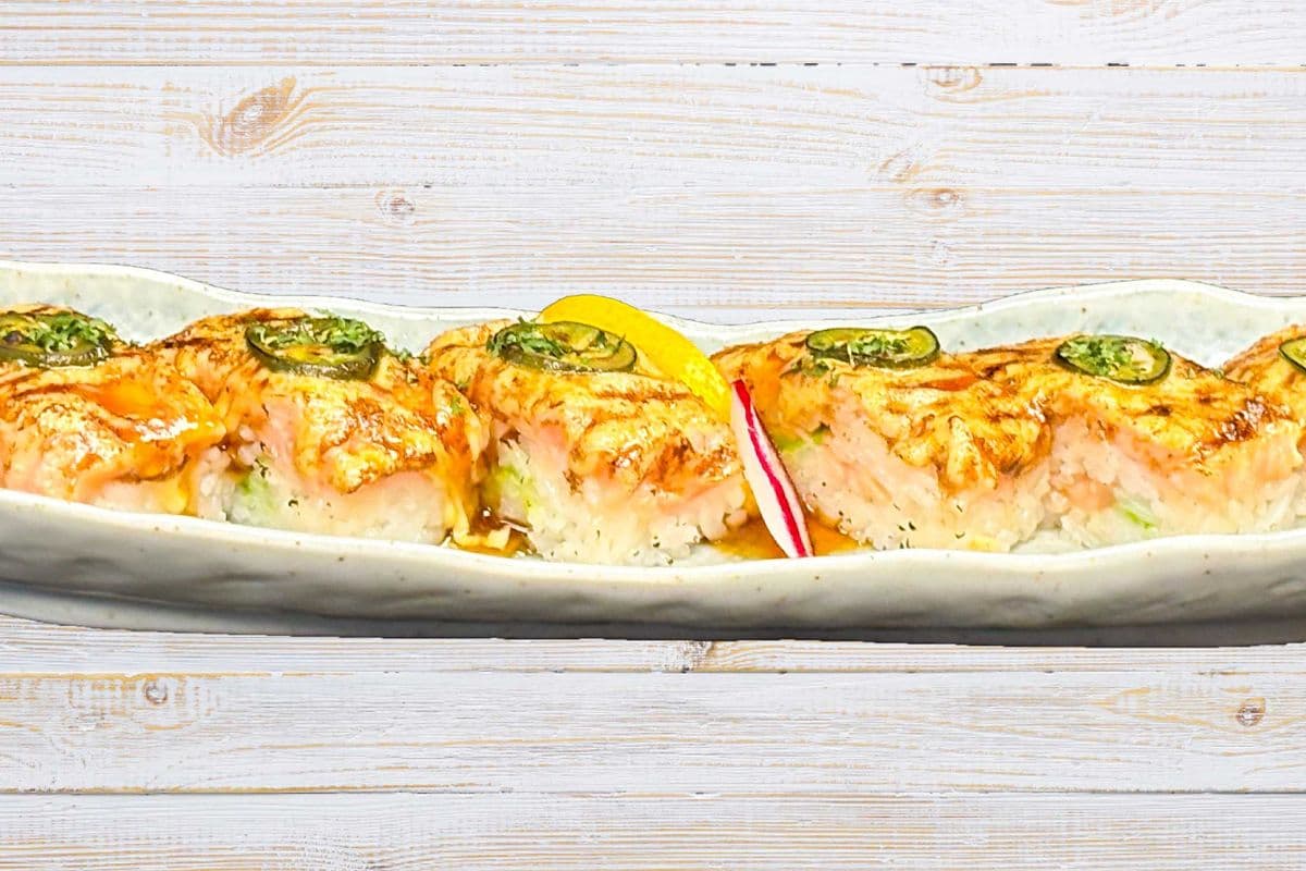 Aburi Salmon Oshi Roll