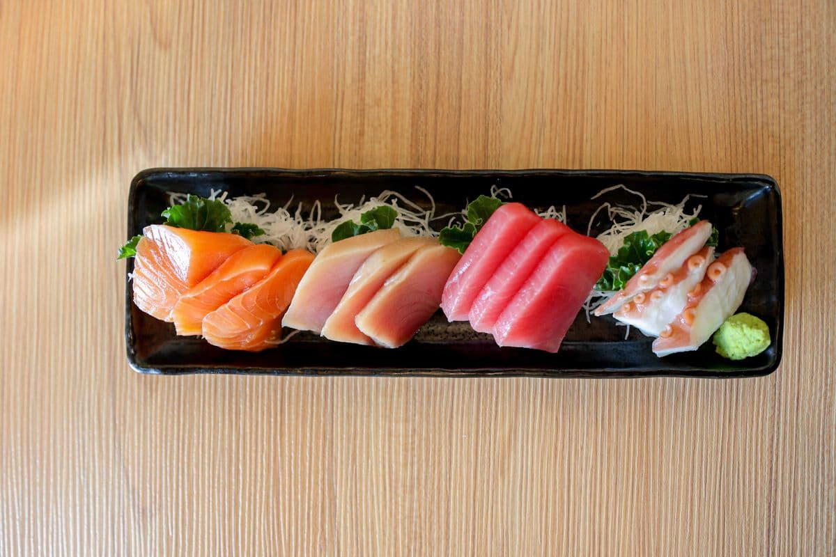 Regular Sashimi (12 pcs)